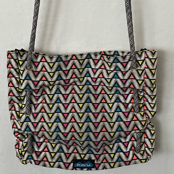 Kavu Neon Colorful Chevron Pattern Shoulder Bag - Multicolor - Picture 3 of 16